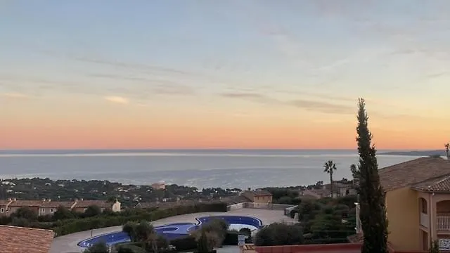 Du Castellas Apartment *