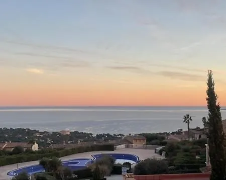 Du Castellas Apartment *